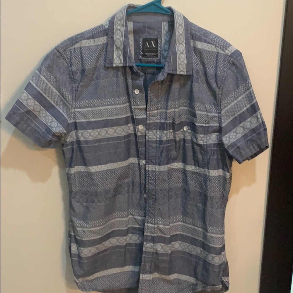 Short sleeve. Great for summer